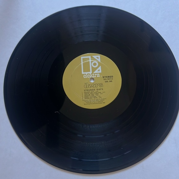 The Doors - Strange Days - vintage vinyl record . Condition is VG - Picture 4 of 6